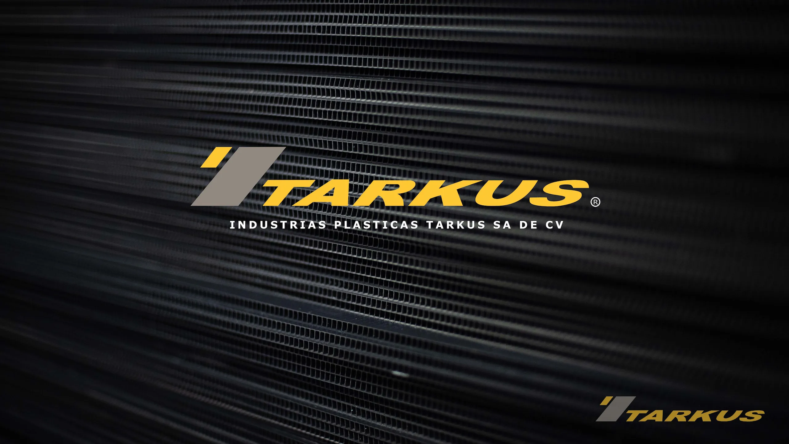 Máquina de extrusión fabricando láminas plásticas